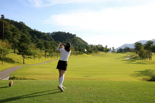Khi Phụ Nữ Chơi Golf Full