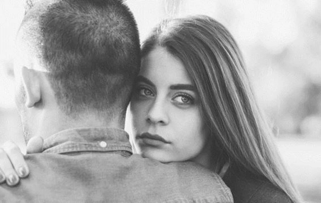 Mối Tình Bí Mật Với Chị Dâu Full